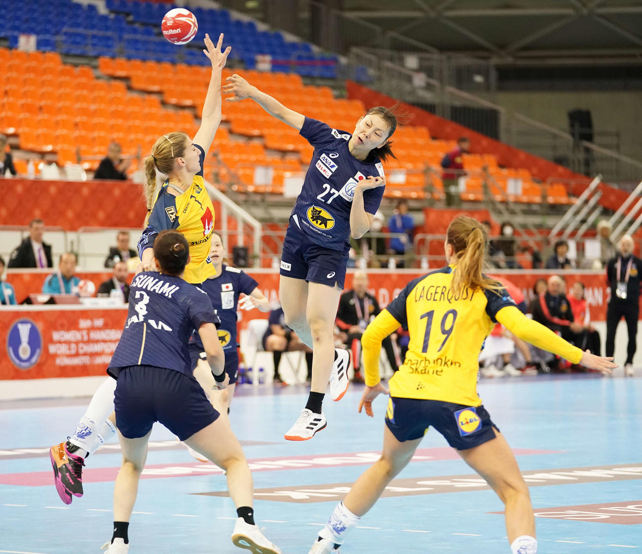 ハンドボール女子日本代表（2019年12月3日撮影）