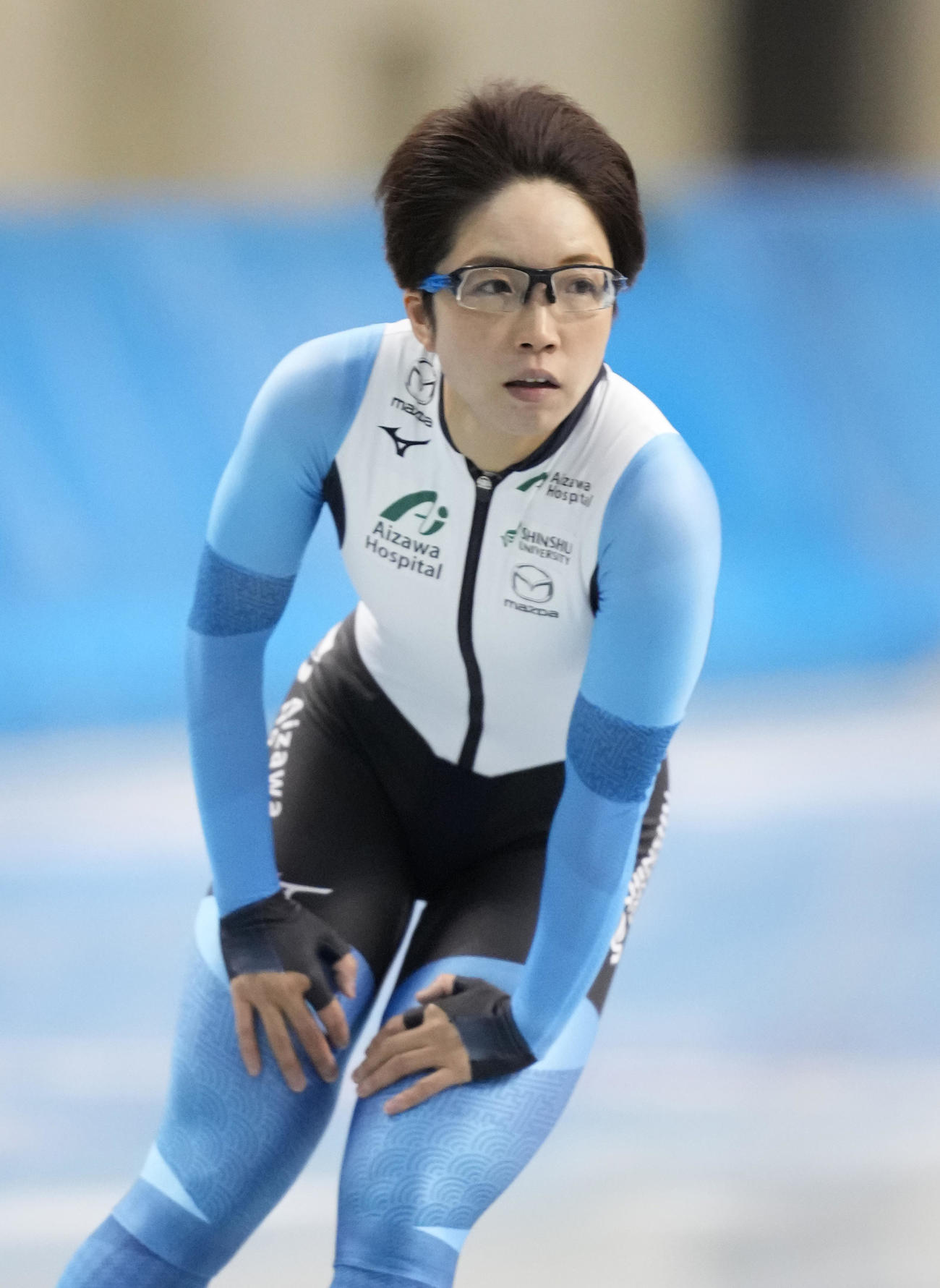 全日本スピードスケート距離別選手権大会の公式練習に参加し、調整する小平（撮影・菅敏）