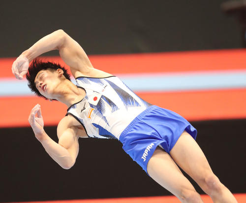 男子個人総合決勝 床運動で演技をする橋本大輝(撮影・梅根麻紀)