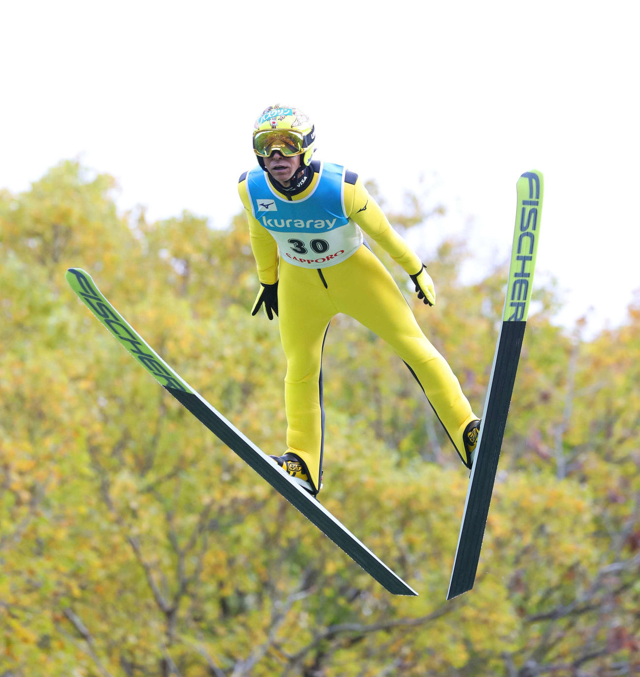 1回目、88メートルを飛ぶ葛西（撮影・黒川智章）