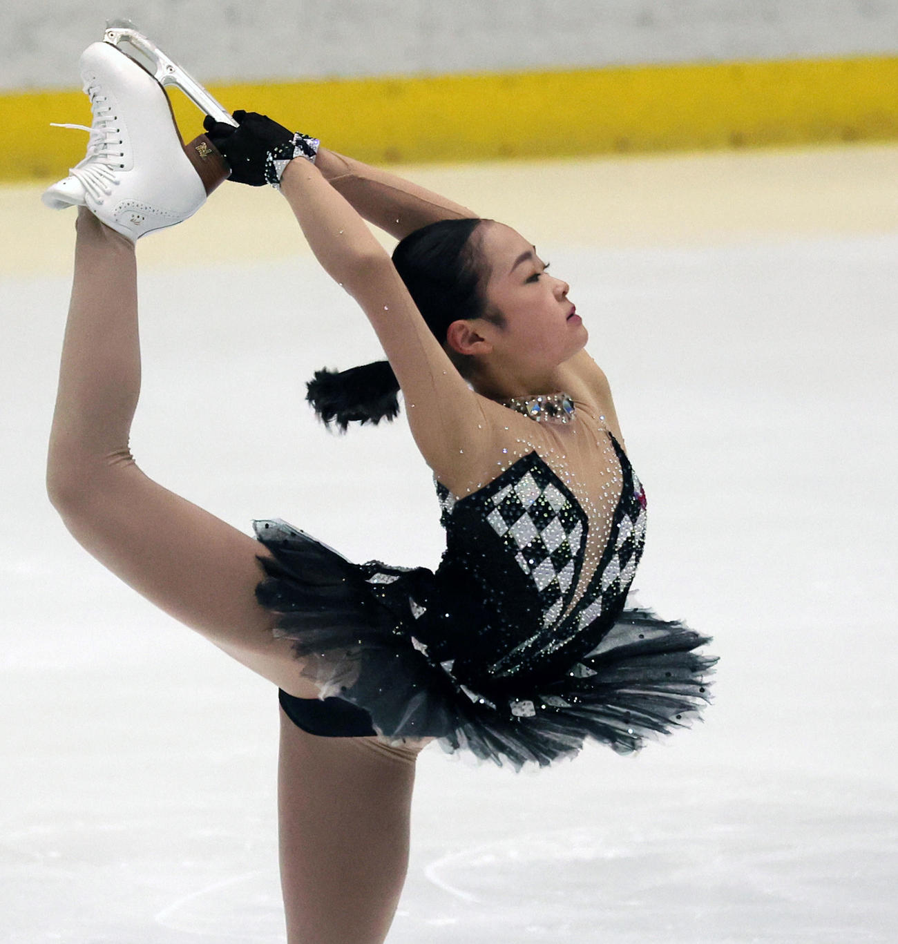 第25回全日本ノービス選手権に出場し演技を披露する島田麻央（撮影・加藤哉）