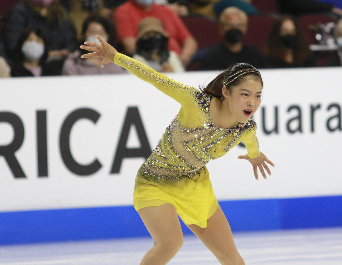 女子フリー　演技する横井ゆは菜（AP）