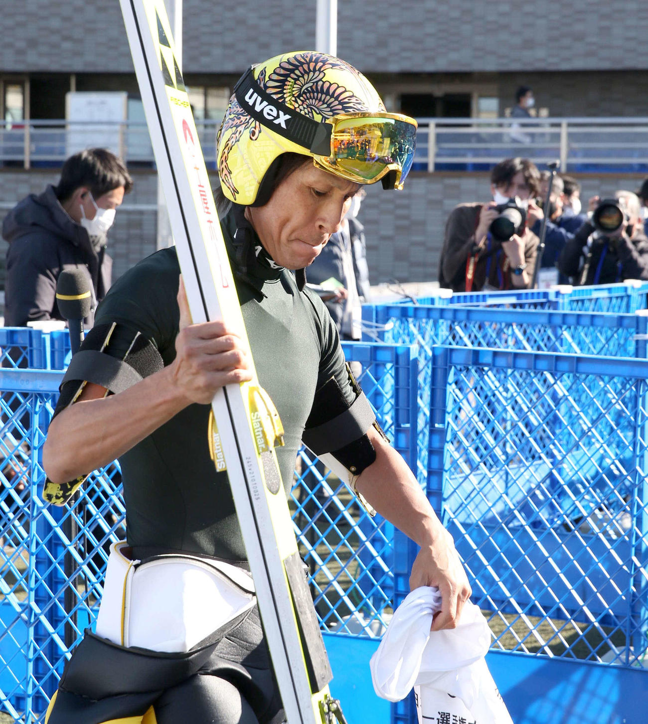 全日本スキー選手権男子ラージヒル　22位に終わった葛西は競技後渋い表情を見せる（2021年10月24日撮影）