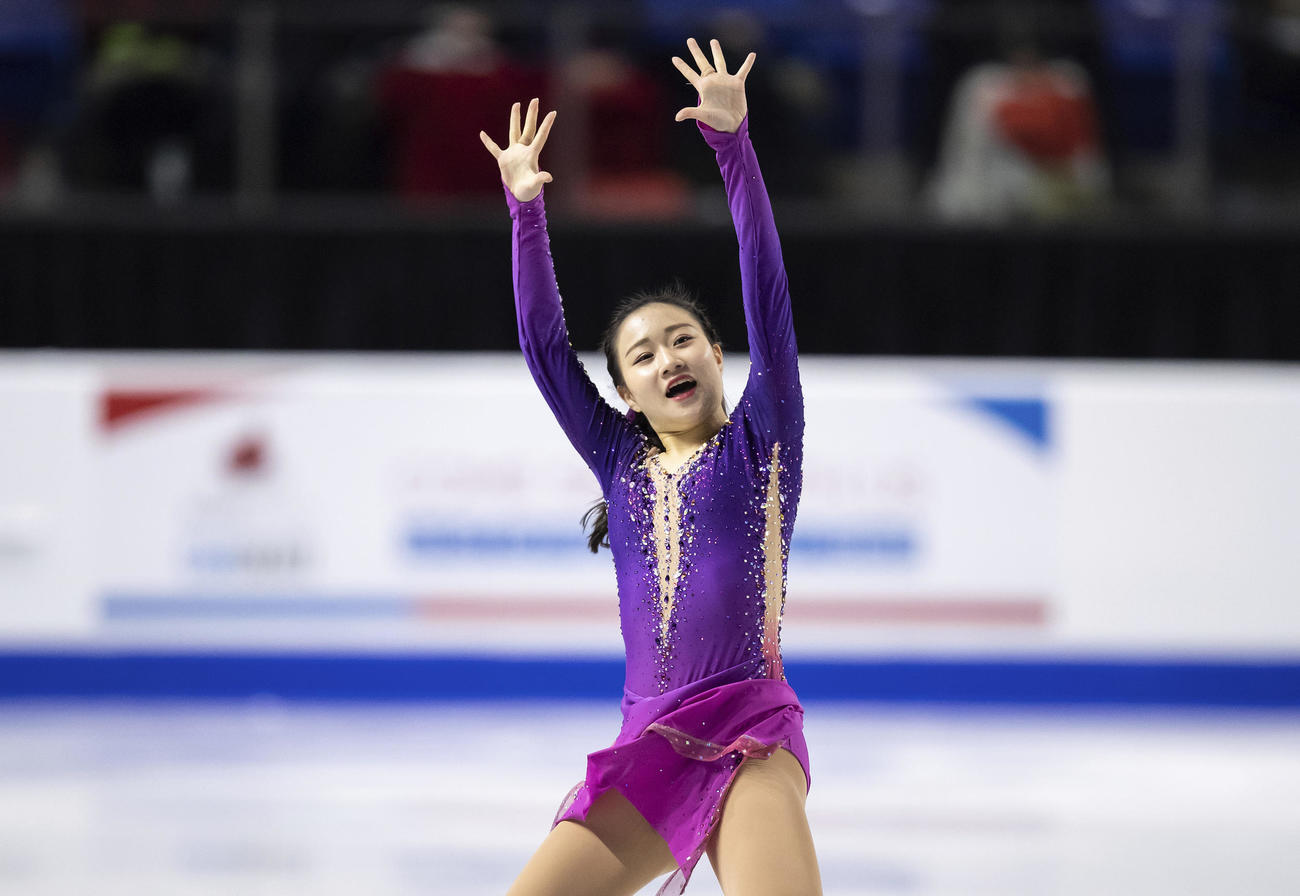女子フリー　演技を終えた河辺愛菜（AP）