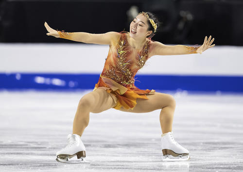 女子フリー　演技する樋口新葉（AP）