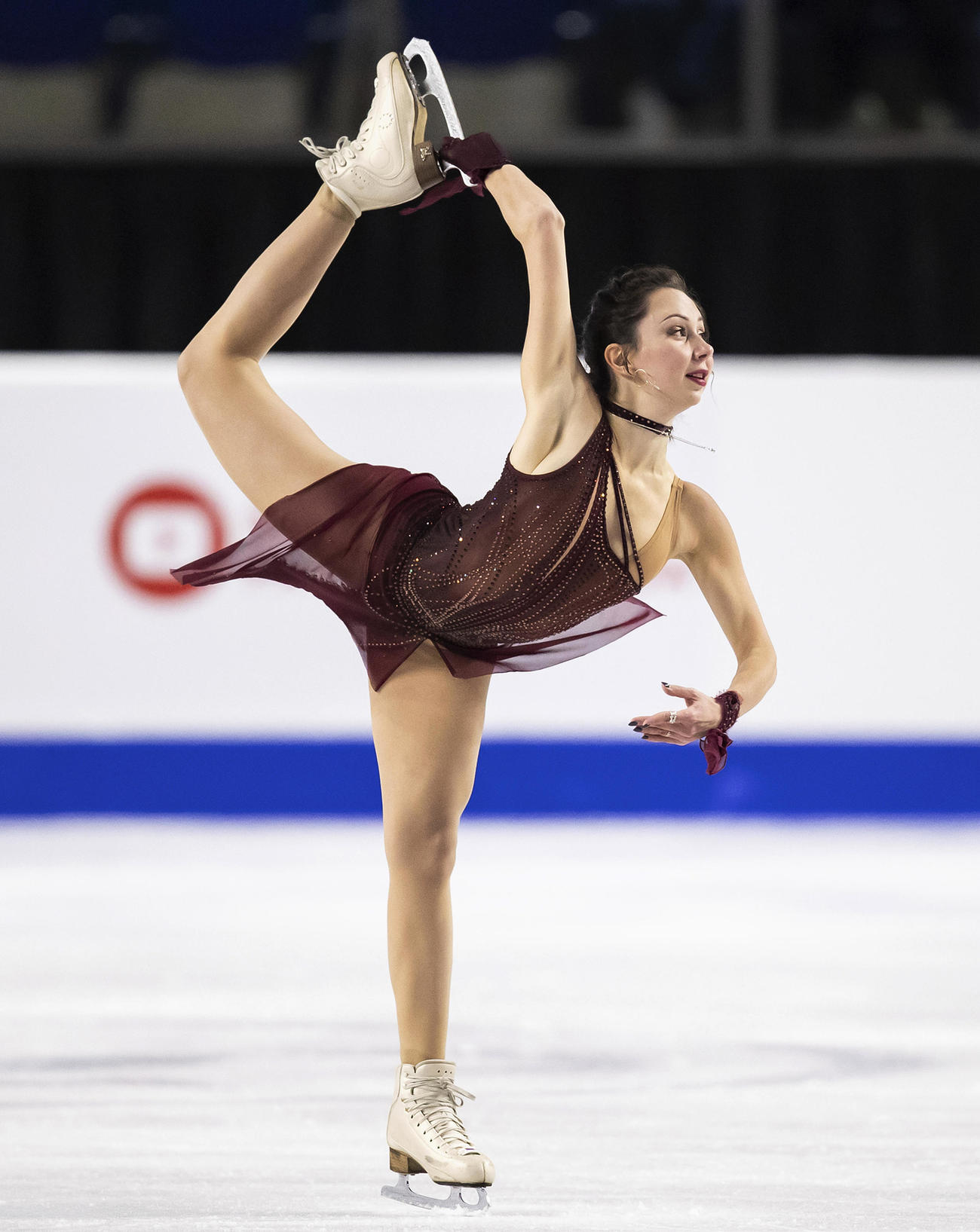 GPスケートカナダ女子SP　演技するトゥクタミシェワ（AP）