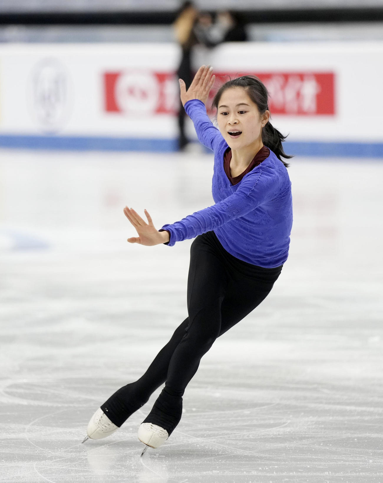 公式練習で調整する宮原知子（共同）