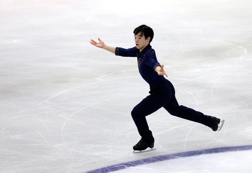 GP第3戦イタリア大会　男子SP　演技する鍵山優真（ロイター）