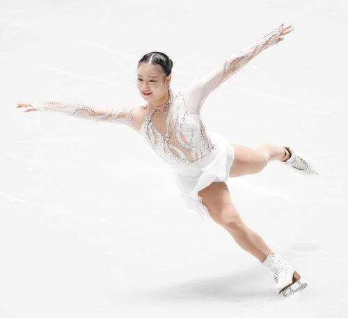 NHK杯女子SPで演技する河辺（撮影・菅敏）