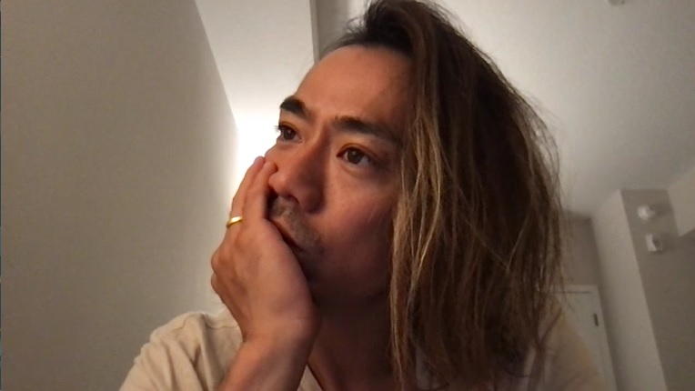 オンラインインタビューで森本靖一郎さんとの思い出を振り返る高橋