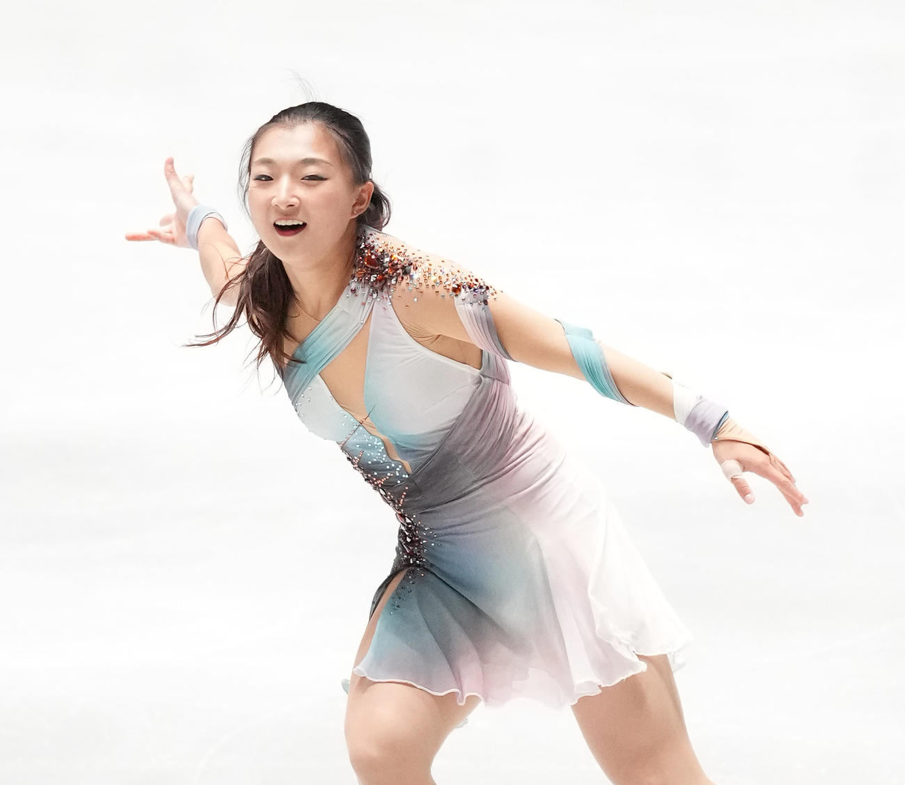 NHK杯女子SPで演技する坂本（撮影・菅敏）