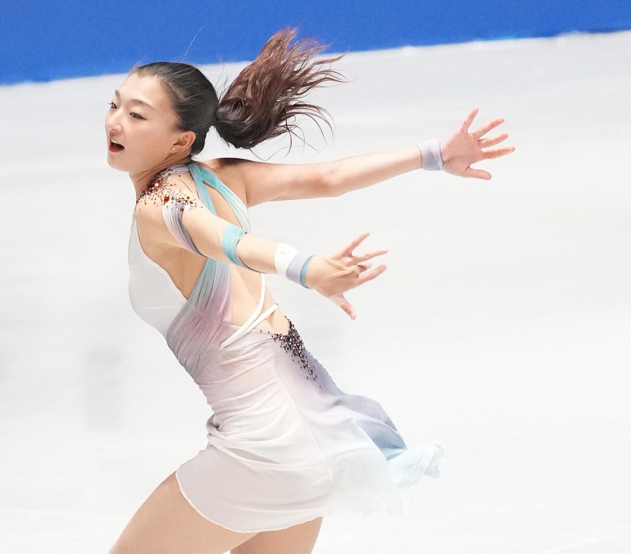 NHK杯女子SPで演技する坂本（撮影・菅敏）