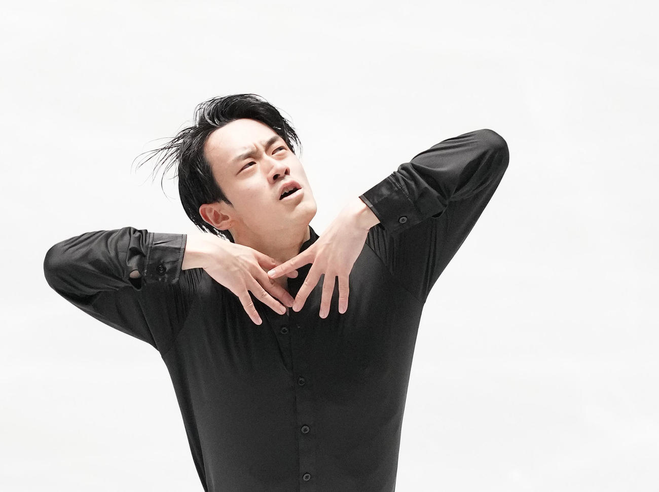 NHK杯男子SPで演技する山本（撮影・菅敏）