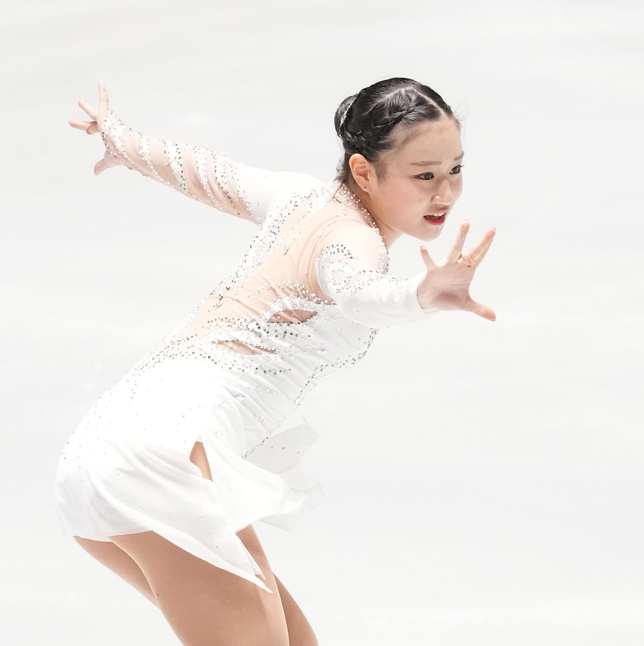 NHK杯女子SPで演技する河辺（撮影・菅敏）