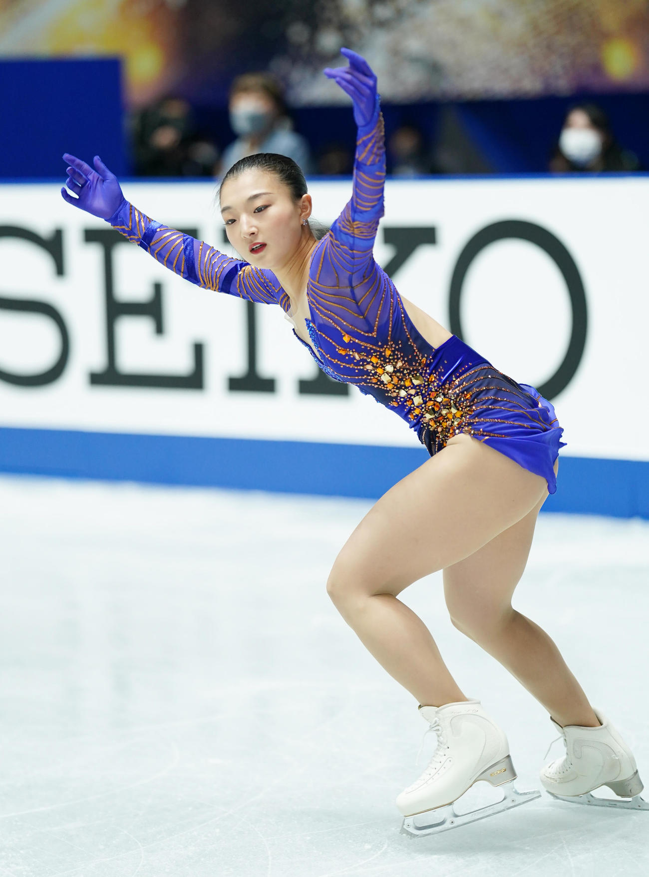 NHK杯女子フリーで演技する坂本（撮影・菅敏）