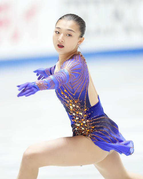 NHK杯女子フリーで演技する坂本(撮影・菅敏)