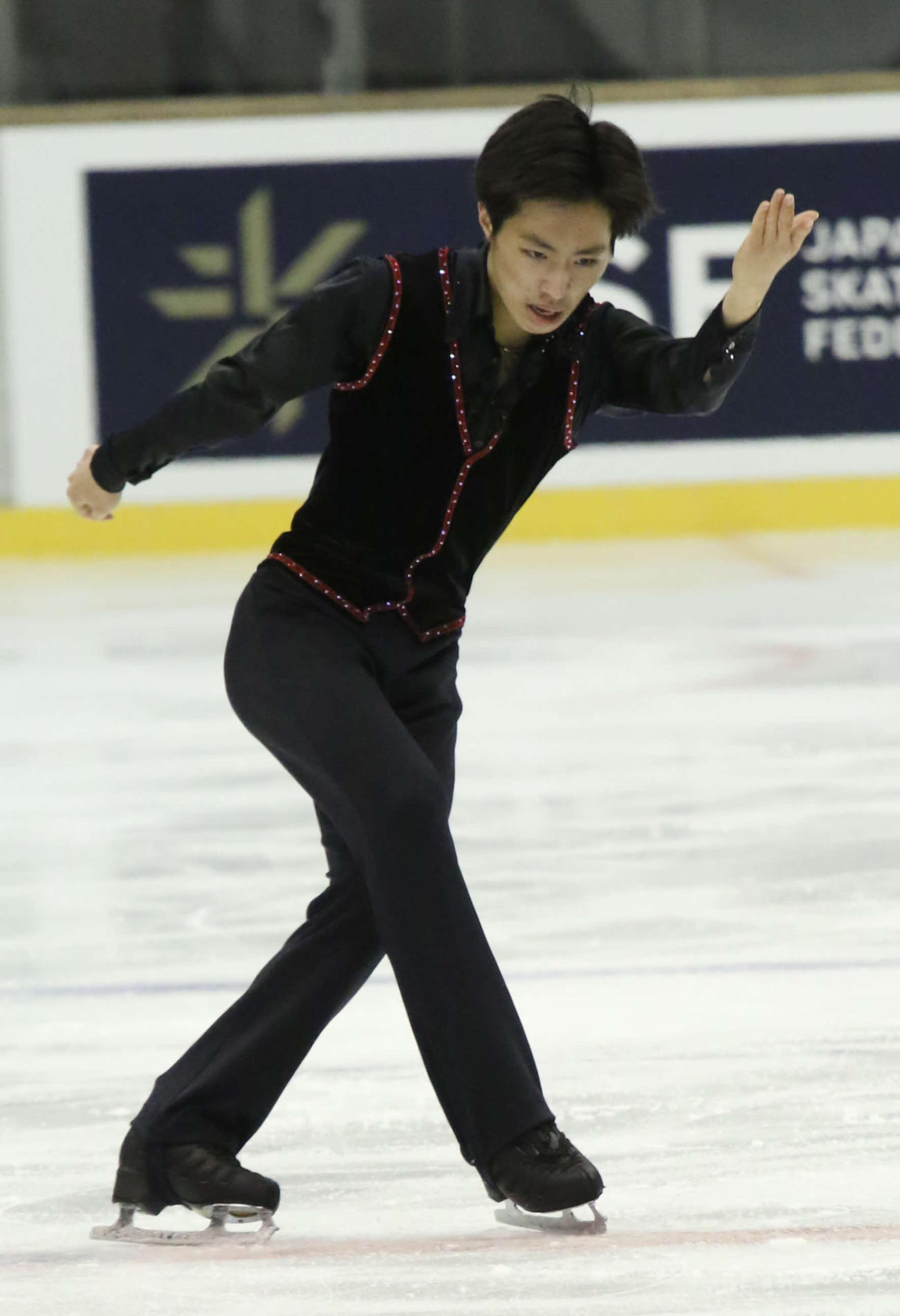 全日本ジュニア選手権男子フリーで演技する三浦（撮影・松本航）