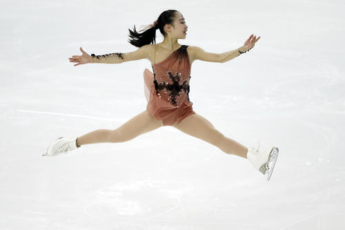 ショートプログラムを披露する松生理乃（ロイター）