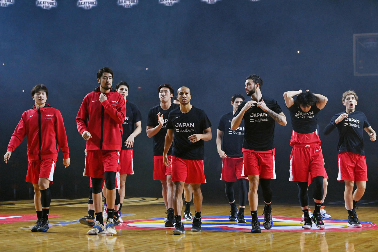 日本対中国　中国代表との試合に臨む日本代表の選手たち（代表撮影）