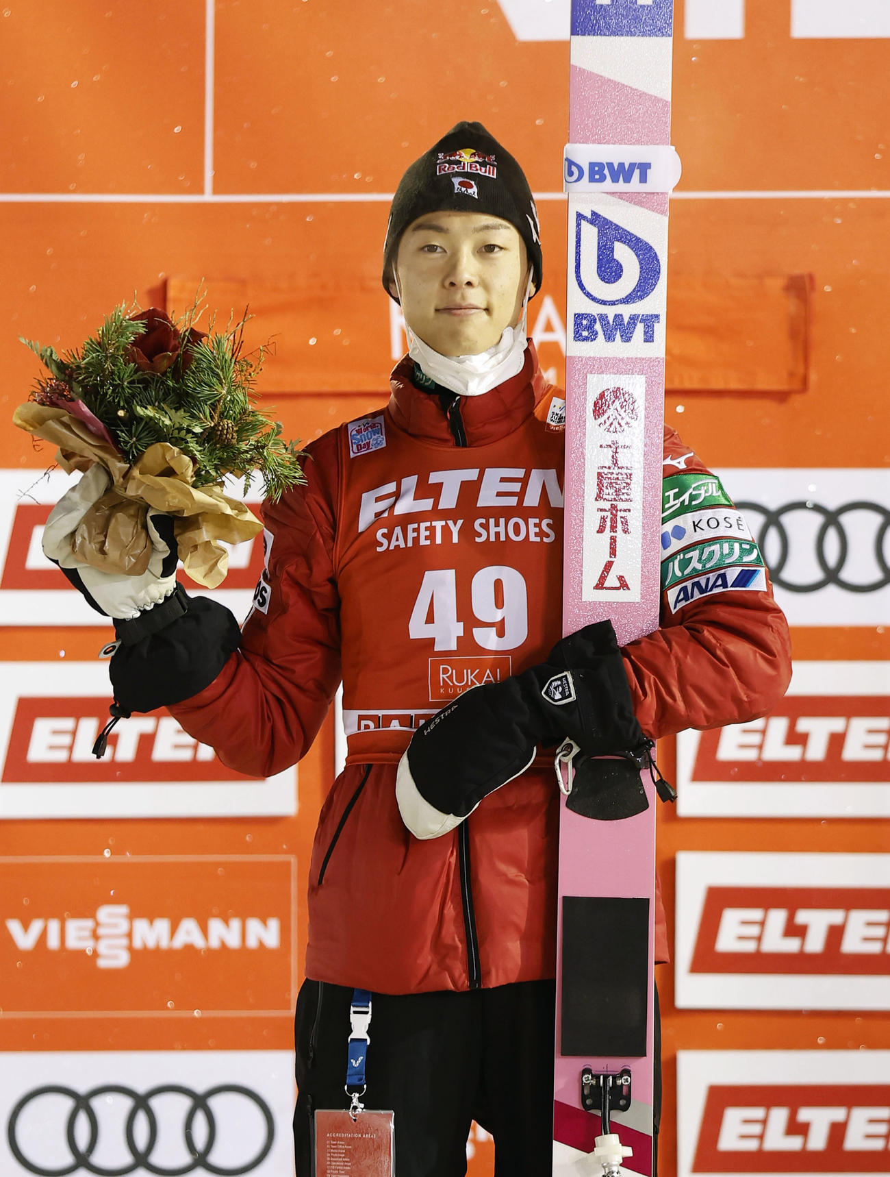 W杯ジャンプ男子個人第3戦で今季初勝利を挙げた小林陵侑（共同）