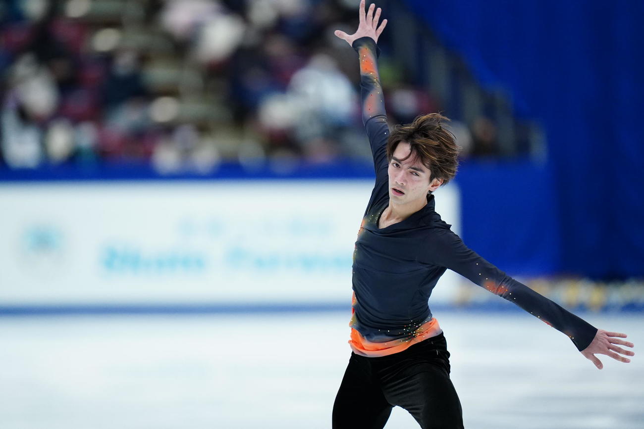 全日本選手権男子フリーで演技する日野龍樹＝2020年12月26日