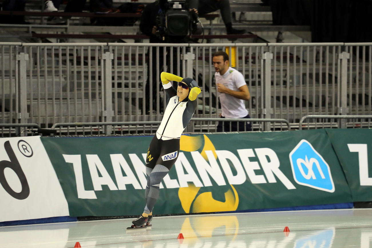 女子1500メートルで1分50秒台を切るも、世界新までもう少しというタイムに頭を抱える高木美（撮影・三須一紀）