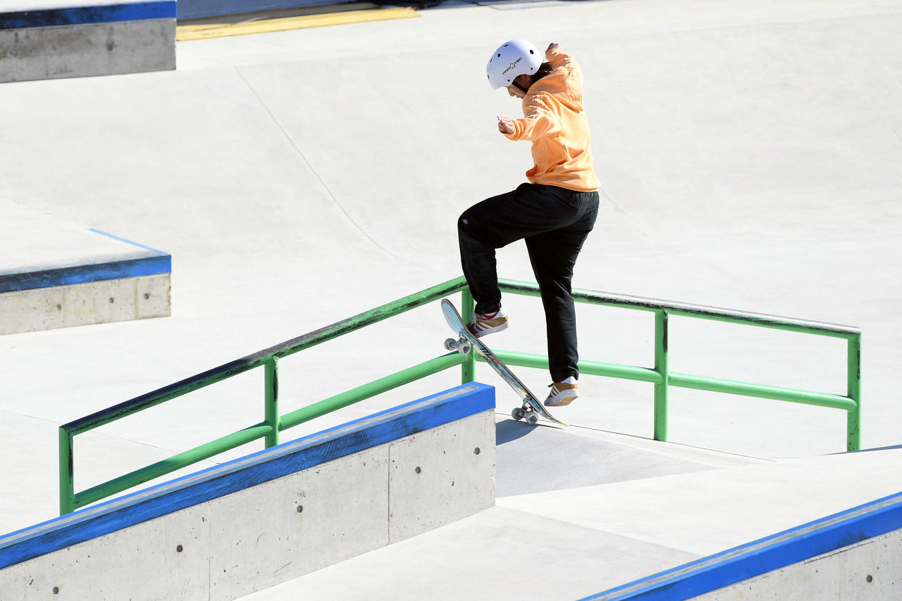 ストリート女子決勝で演技する西矢（撮影・滝沢徹郎）