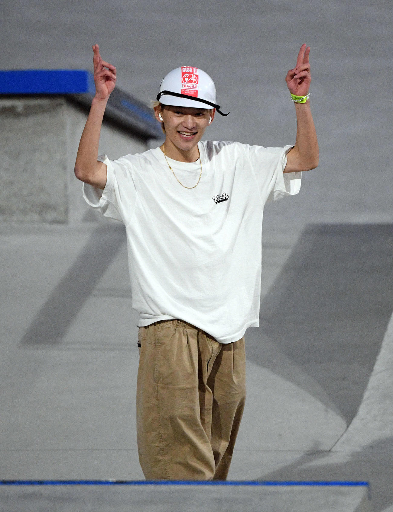 ストリート男子準決勝の演技でポーズを決める白井（撮影・滝沢徹郎）