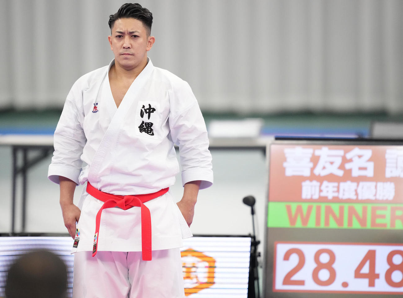 男子形決勝　10連覇を達成した喜友名（撮影・鈴木みどり）