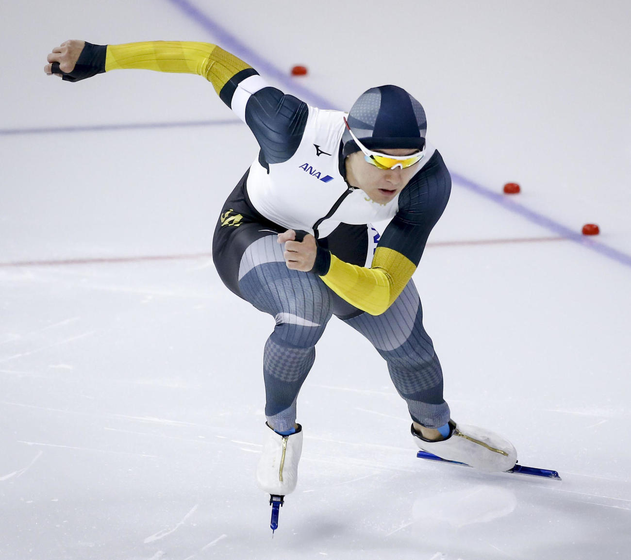 男子500 メートル 　2位の村上右磨（カナディアンプレス提供・AP＝共同）
