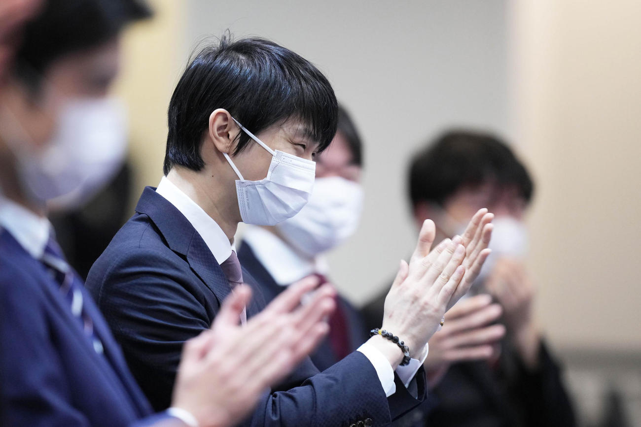 開会式で笑顔を見せる羽生結弦（代表撮影）