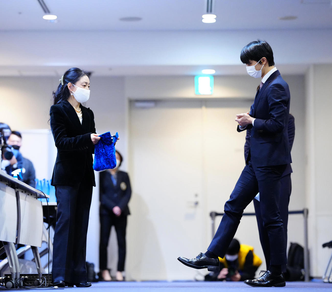 SPの滑走順抽選に臨む羽生（代表撮影）