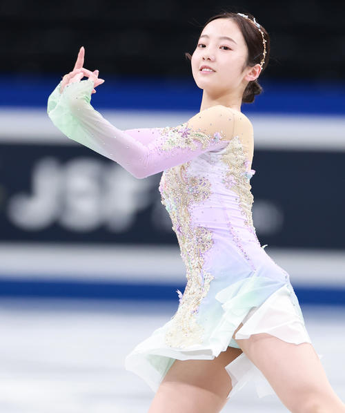 女子フリーの公式練習に臨む本田（撮影・垰建太）