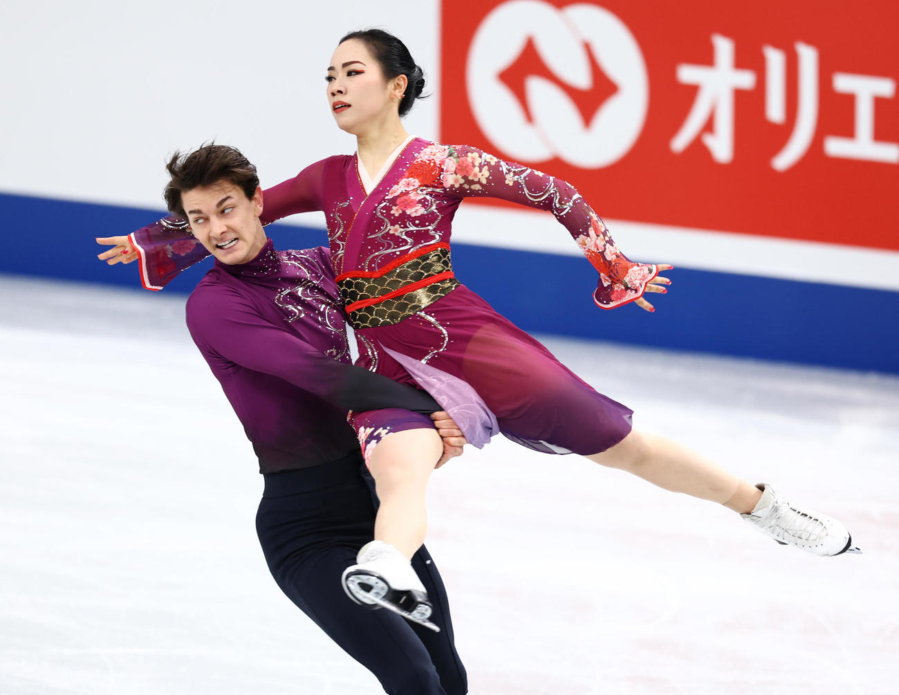 公式練習に臨む小松原美（右）、小松原尊組（撮影・垰建太）