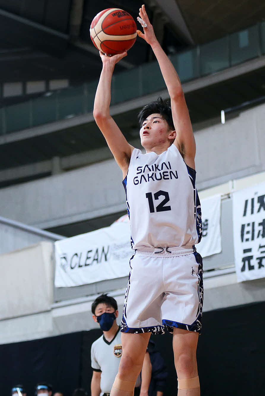 西海学園対呉港　第4Q、シュートを放つ西海学園・小田代（C）JBA