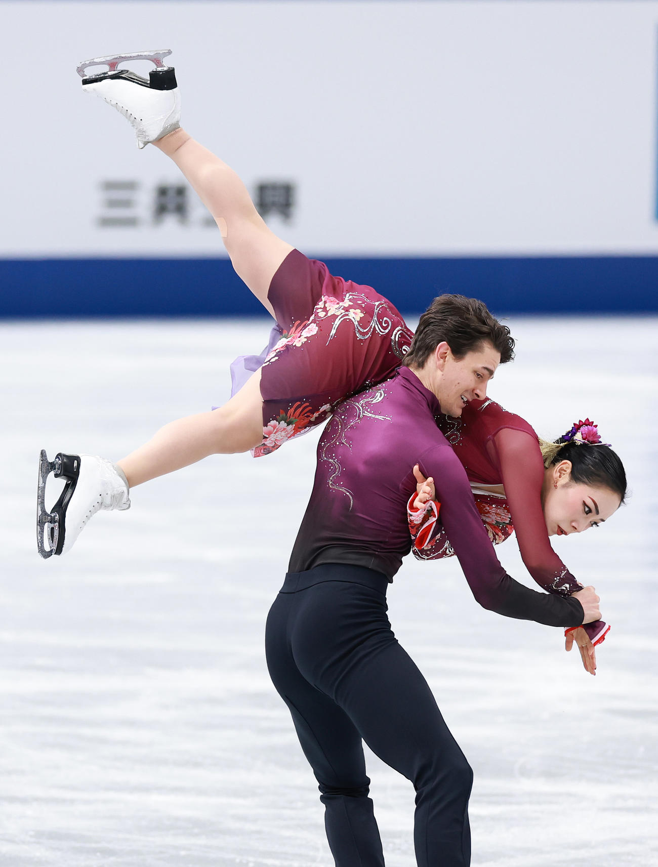 公式練習に臨む小松原美（右）、小松原尊組（撮影・垰建太）