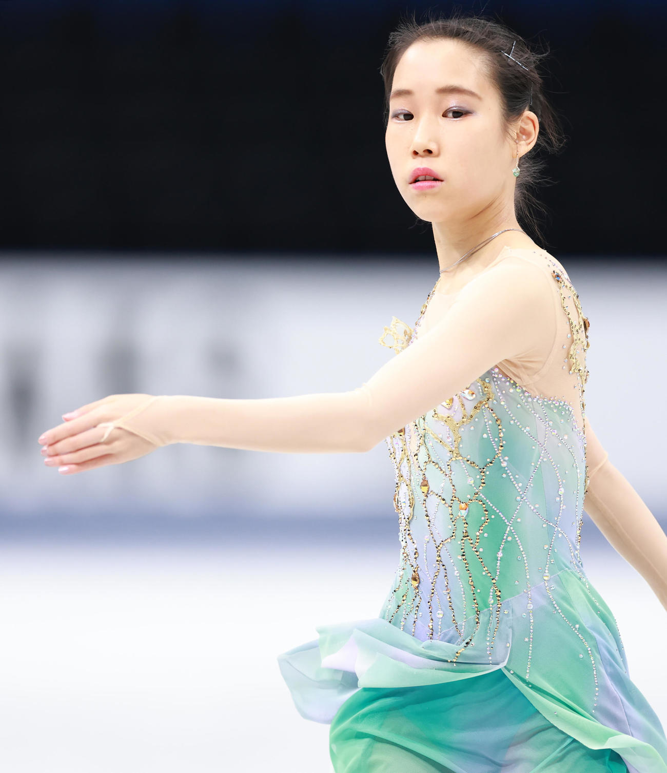 女子フリーの公式練習に臨む三原（撮影・垰建太）