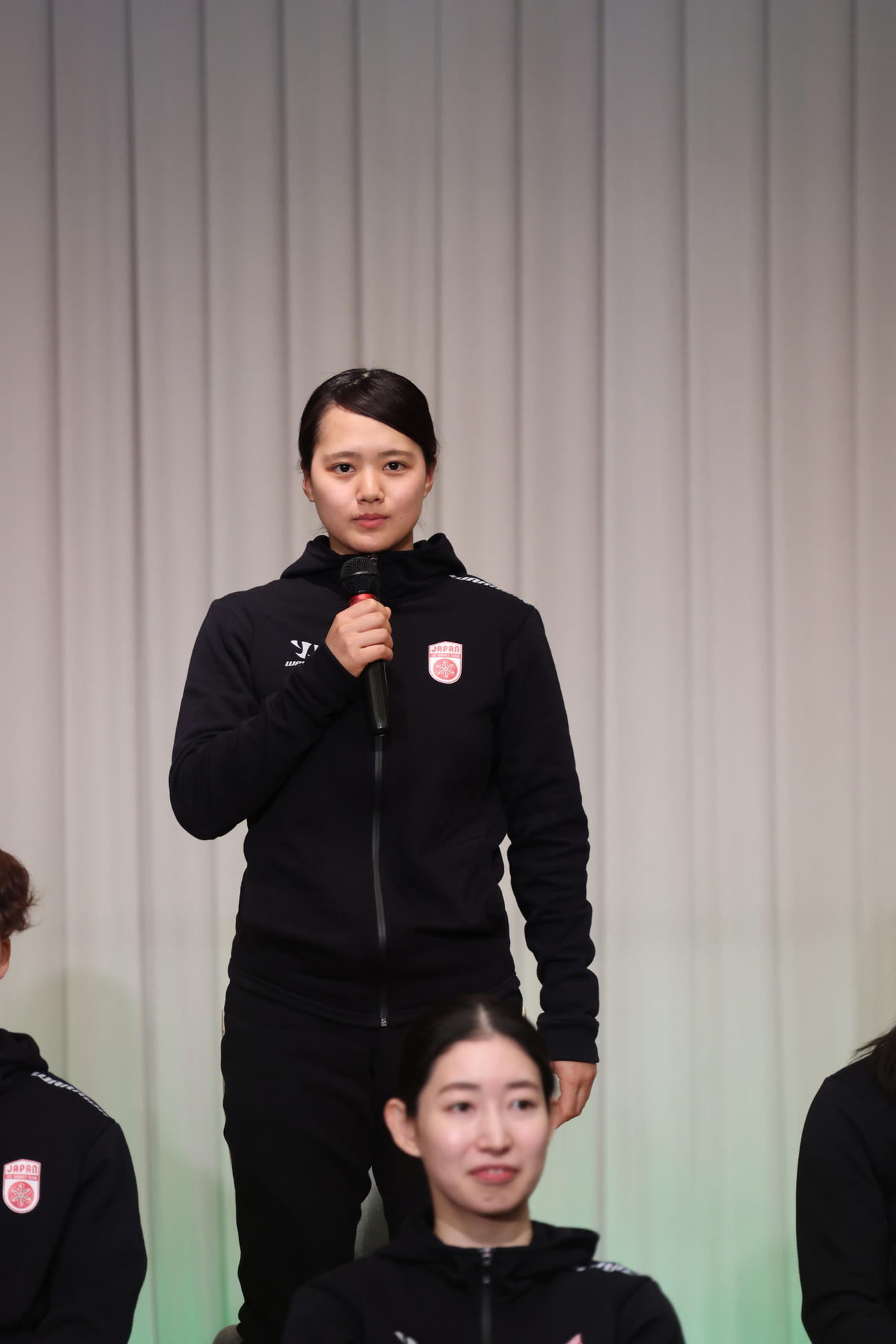 北京五輪アイスホッケー女子日本代表に内定したFW志賀紅は会見で抱負を口にする