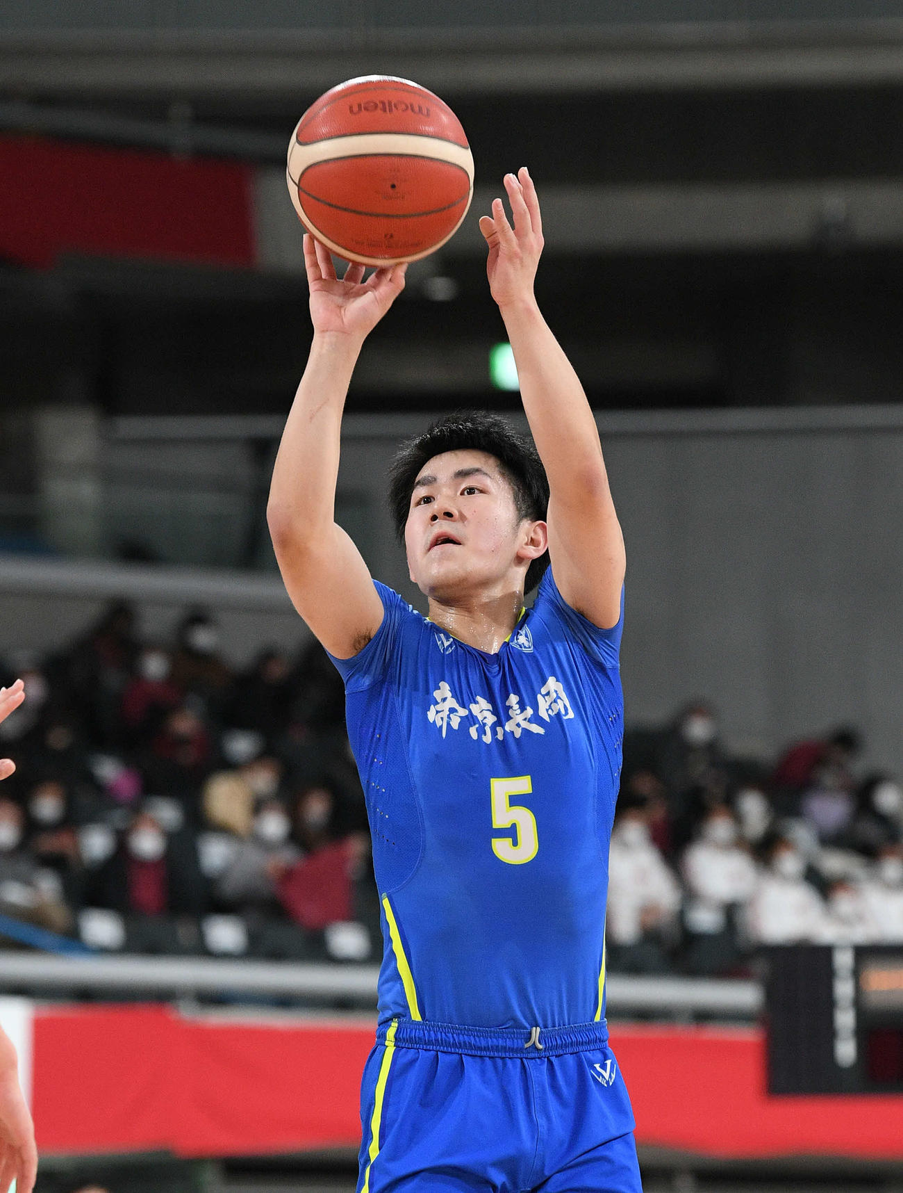 福岡第一対帝京長岡　第2Q、シュートを放つ帝京長岡・古川（撮影・滝沢徹郎）
