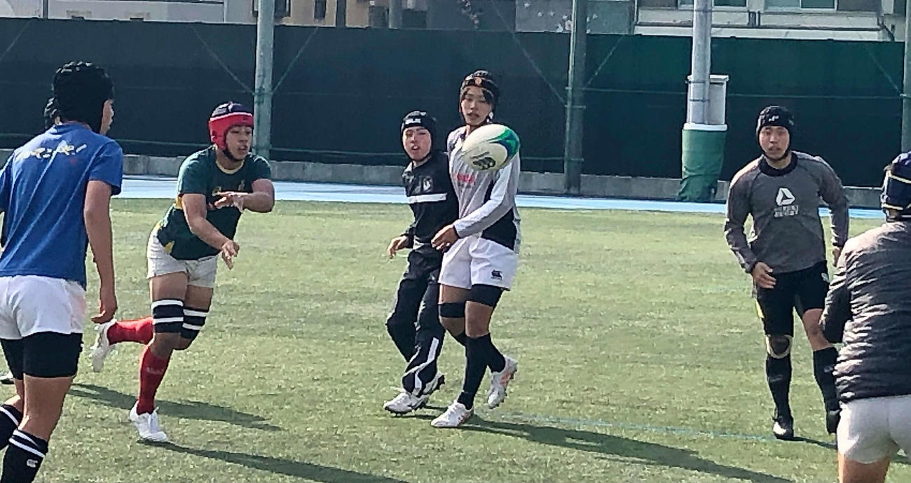 佐賀工戦に向けて練習する静岡聖光学院の選手ら（同校ラグビー部提供）