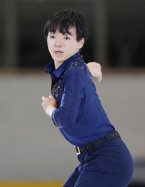 名古屋フィギュアスケートフェスティバルのフィナーレに登場した鍵山（撮影・菅敏）