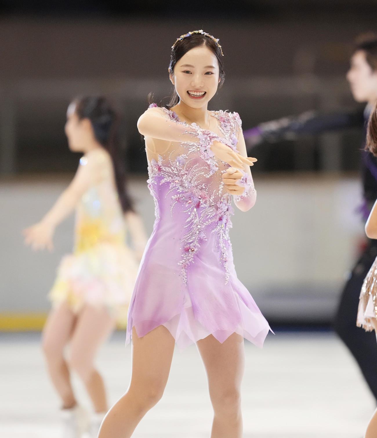 名古屋フィギュアスケートフェスティバルに出場し、オーニングセレモニーに登場する本田真凜（撮影・菅敏）