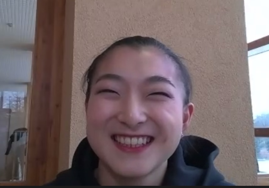 日本学生氷上競技選手権女子7、8級の演技を終えた坂本花織