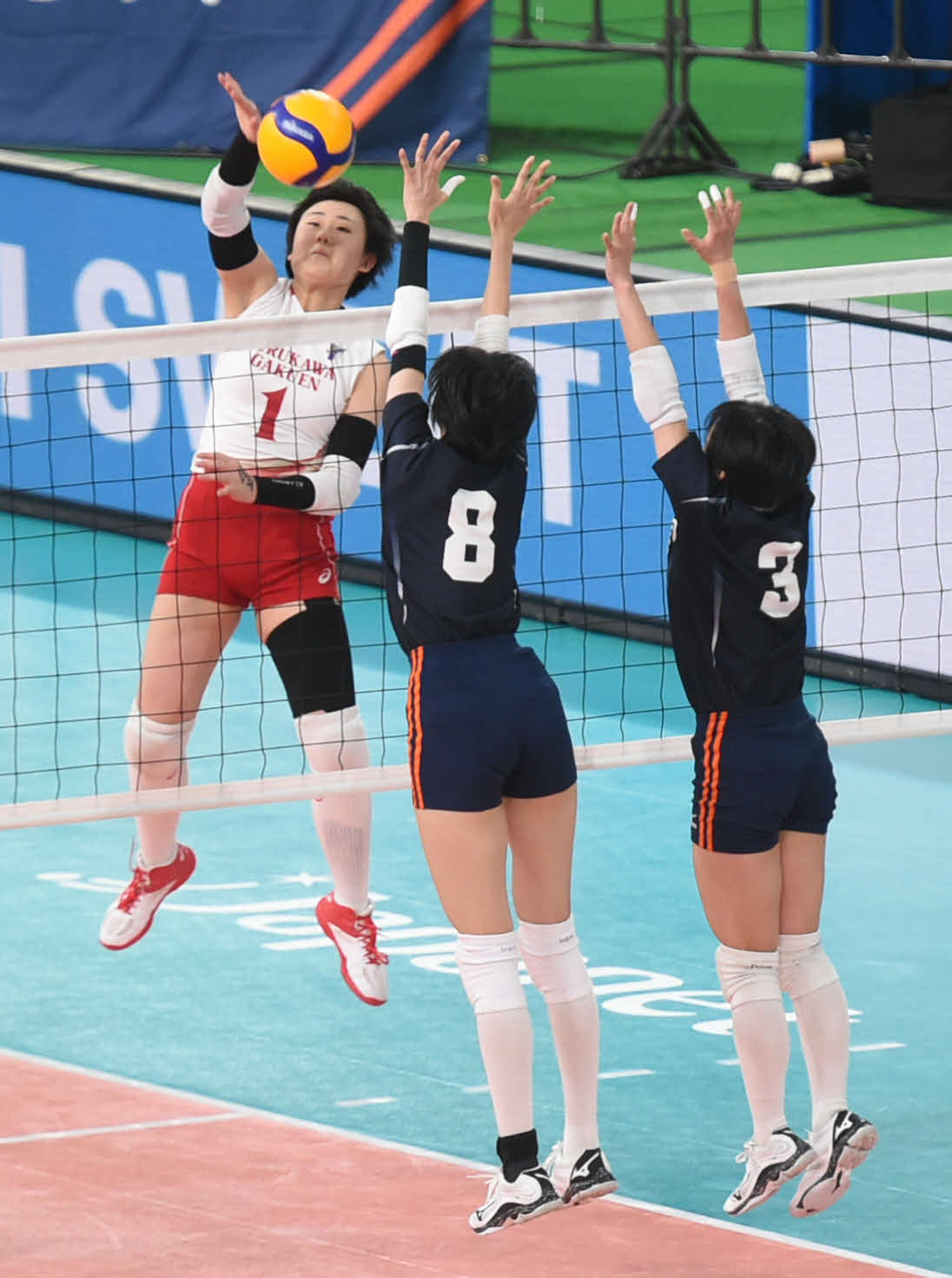 第2S、スパイクを放つ鈴木玲香