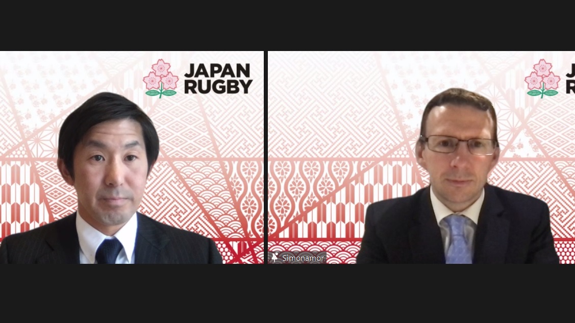 今後の強化方針を説明した男女7人制日本代表の徳永剛ナショナルチームディレクター（左）とサイモン・エイモー・テクニカルディレクター