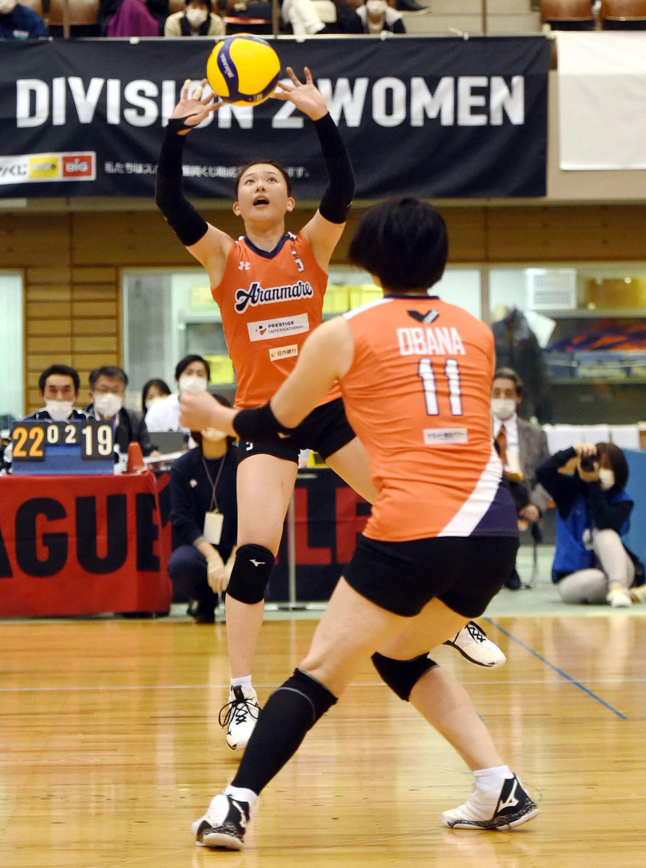 21年12月、熊本戦でトスを上げる投野