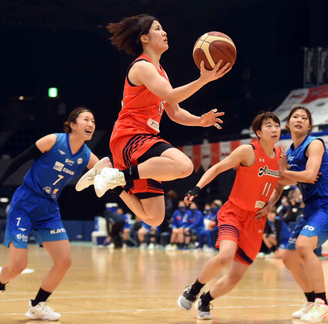 第3Q、シュートするアランマーレ秋田・砂川（撮影・相沢孔志）