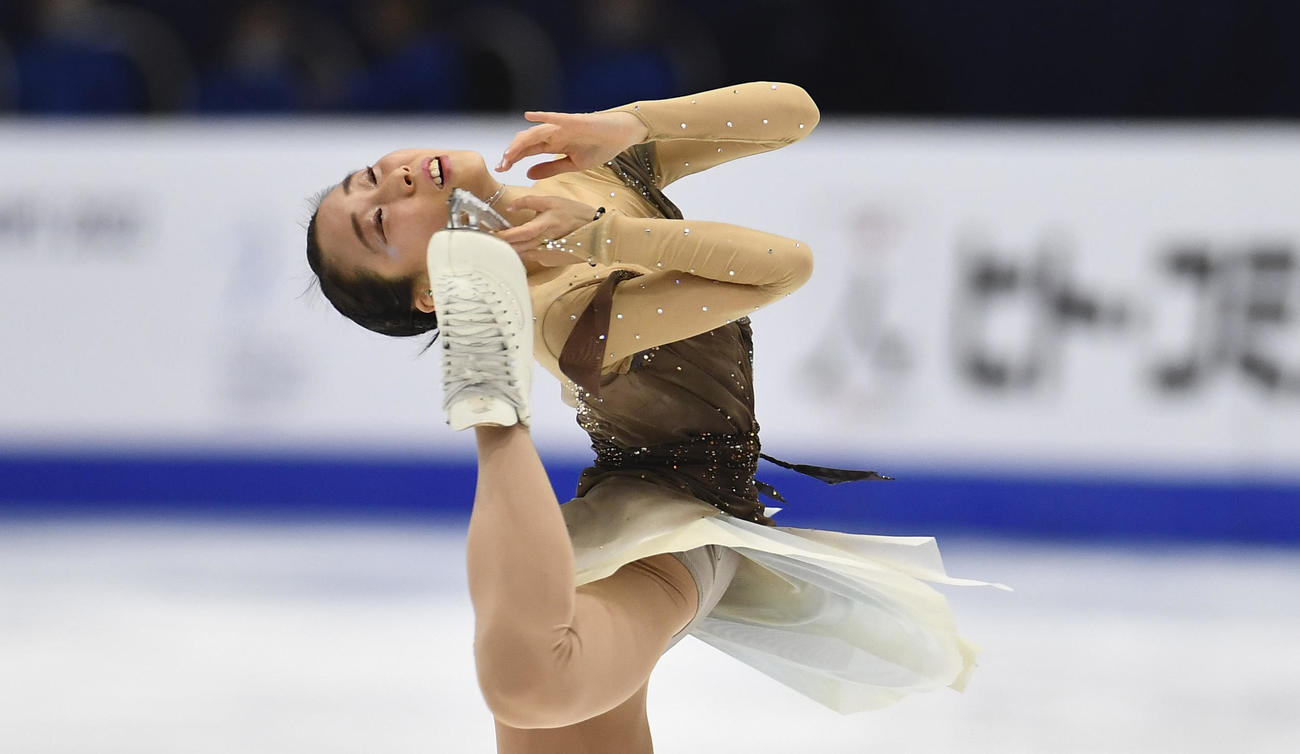 4大陸選手権女子SP　演技する三原舞依（AP）