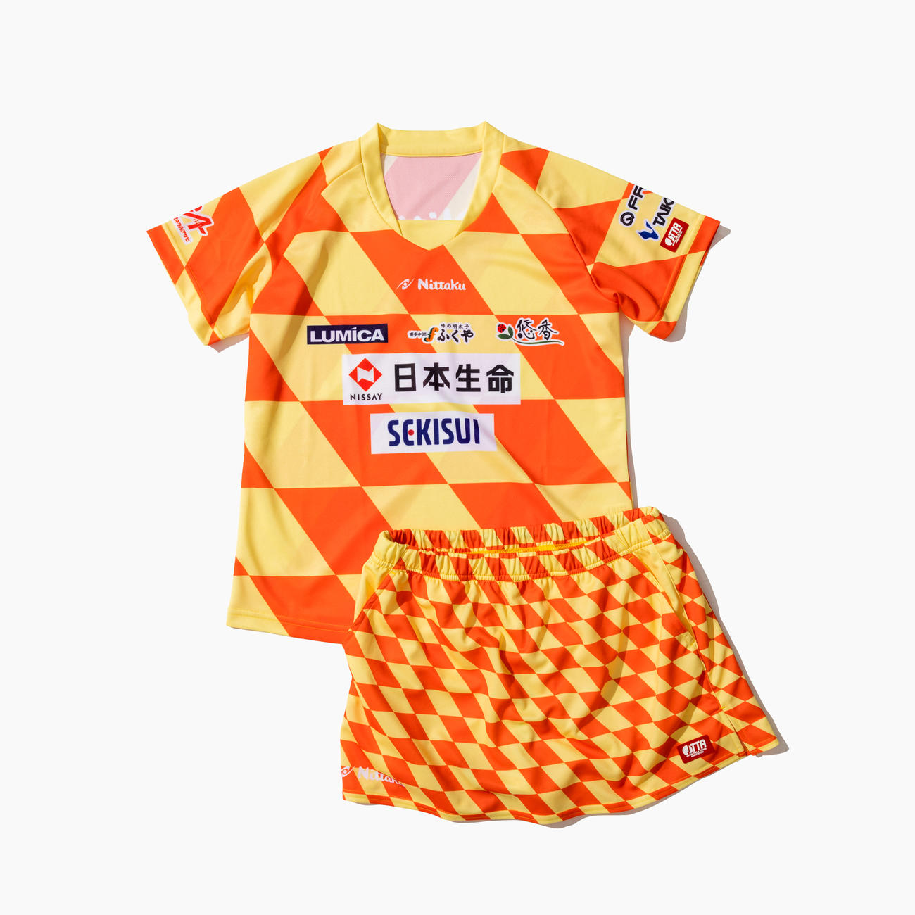 ビームスがデザインしたチェッカーフラッグ柄の早田ひな新ユニホーム