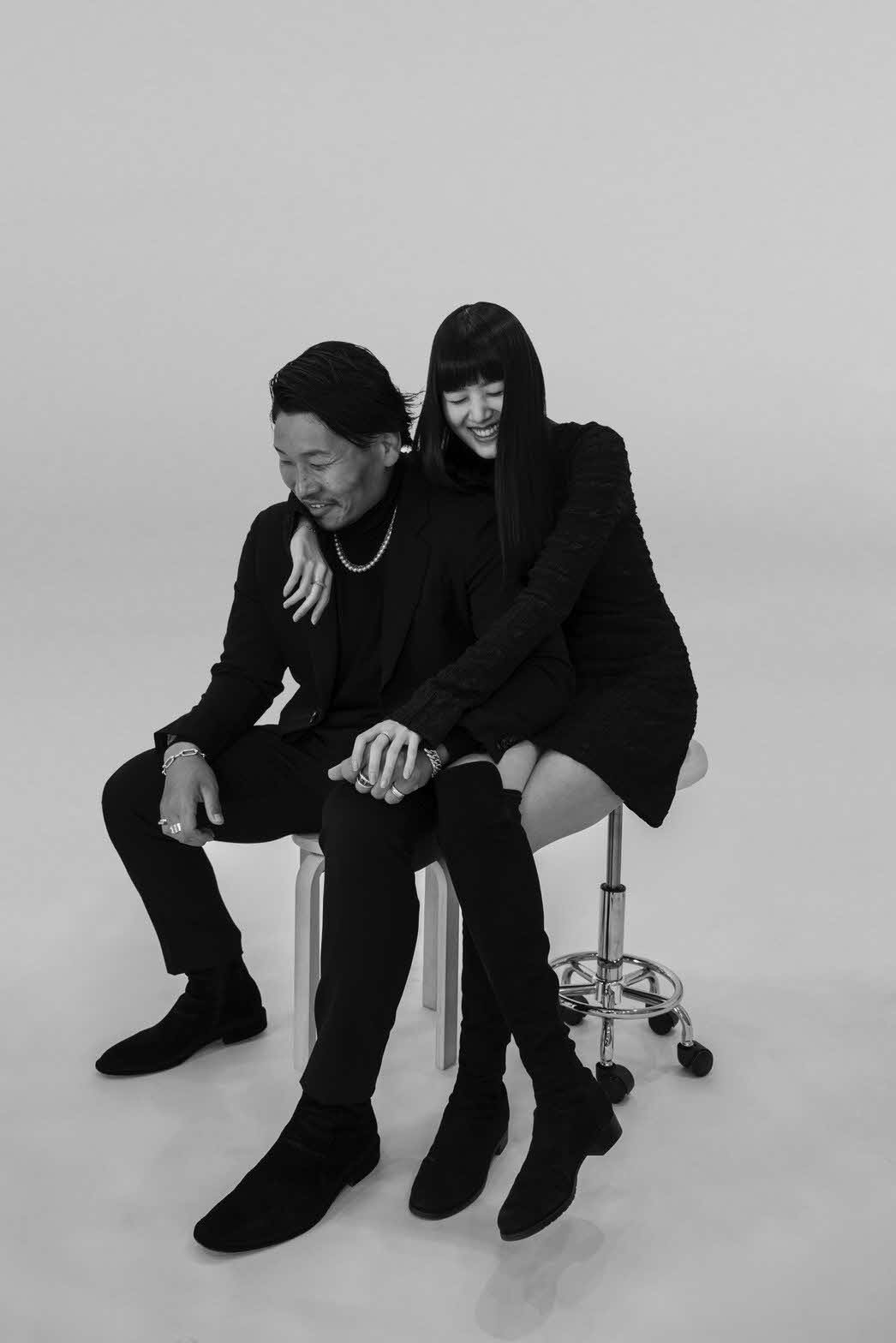 稲垣啓太（左）と新井貴子（C）mitograph